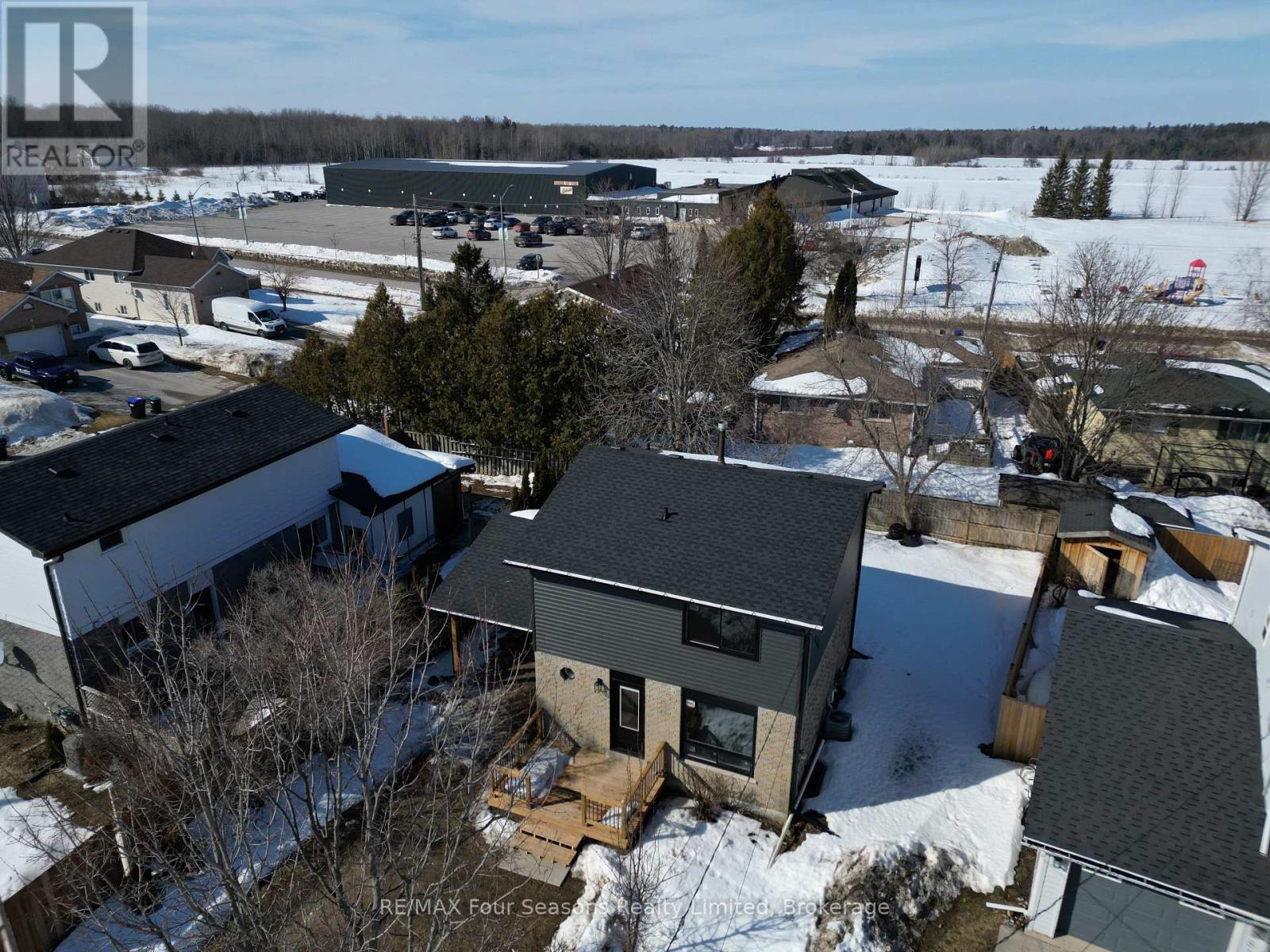 255 Valleyfield Crescent, Clearview, Ontario  L0M 1S0 - Photo 33 - S12851730