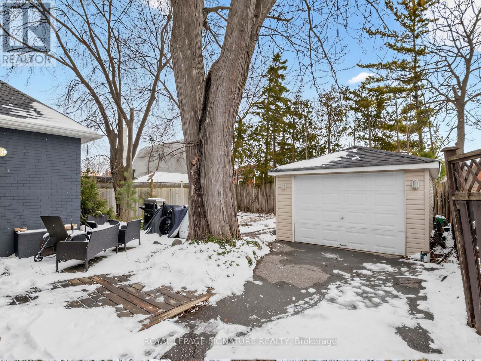22 Scotswood Road, Toronto, Ontario  M1R 3N2 - Photo 2 - E12915138