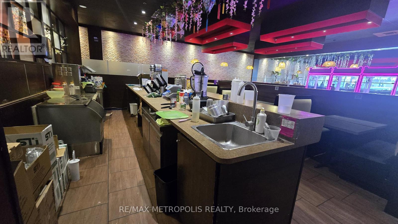 265 King George Road, Brantford, Ontario  N3R 6Y1 - Photo 6 - X12915384