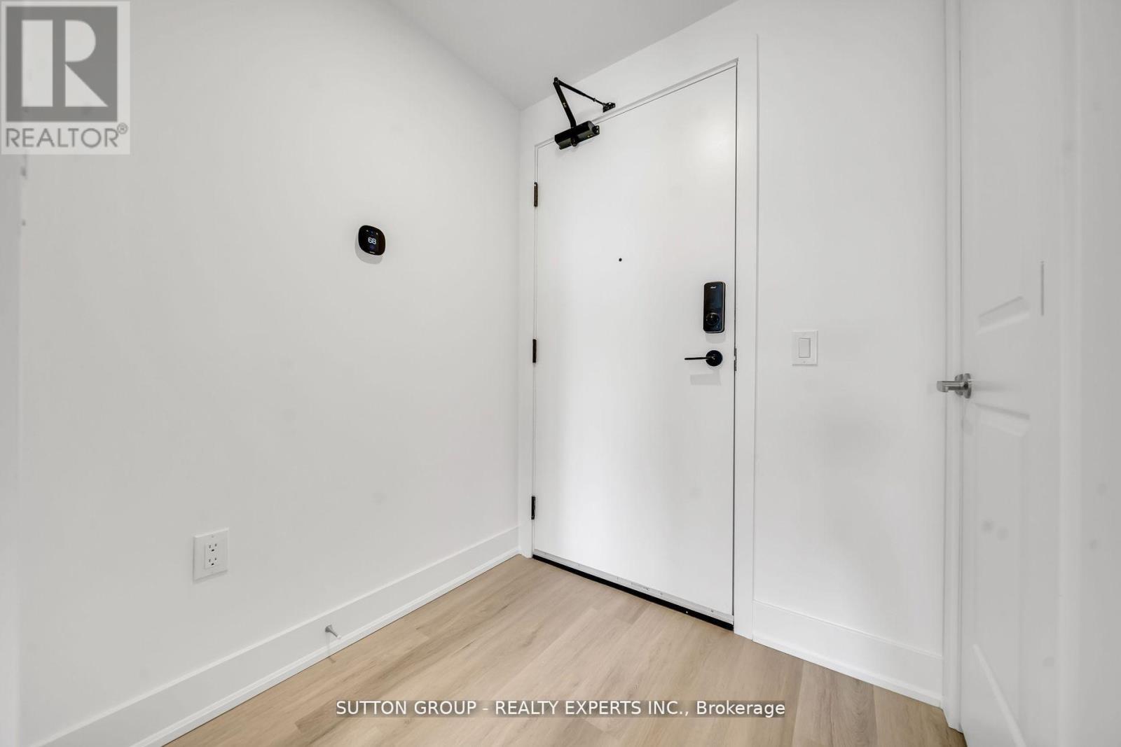 826 - 401 Shellard Lane, Brantford, Ontario  N3T 5L5 - Photo 12 - X12915434