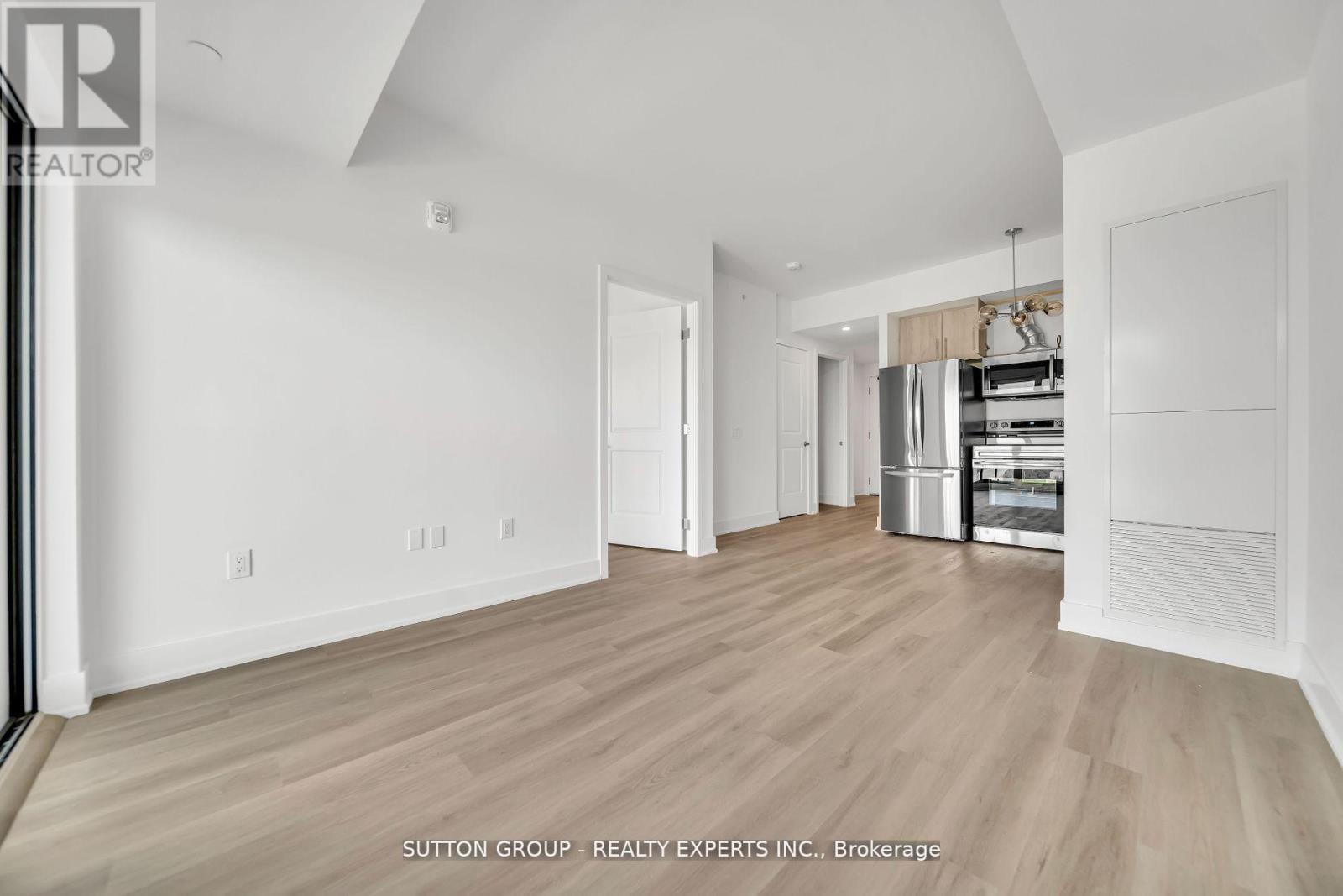 826 - 401 Shellard Lane, Brantford, Ontario  N3T 5L5 - Photo 14 - X12915434