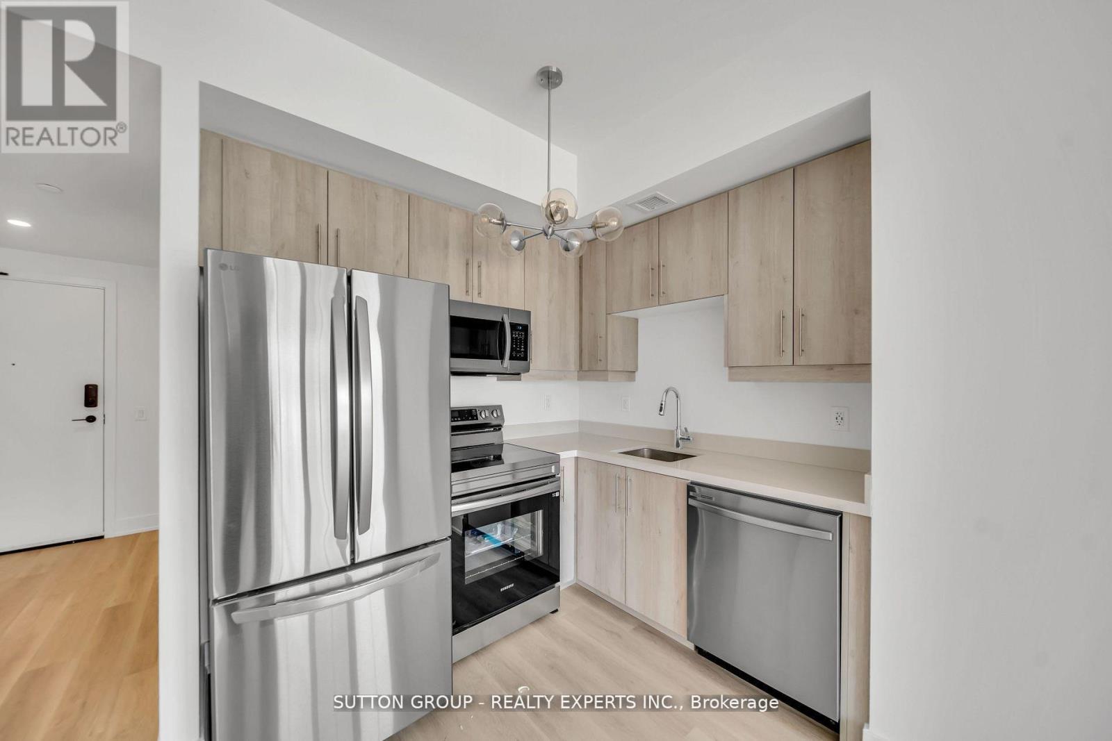 826 - 401 Shellard Lane, Brantford, Ontario  N3T 5L5 - Photo 16 - X12915434