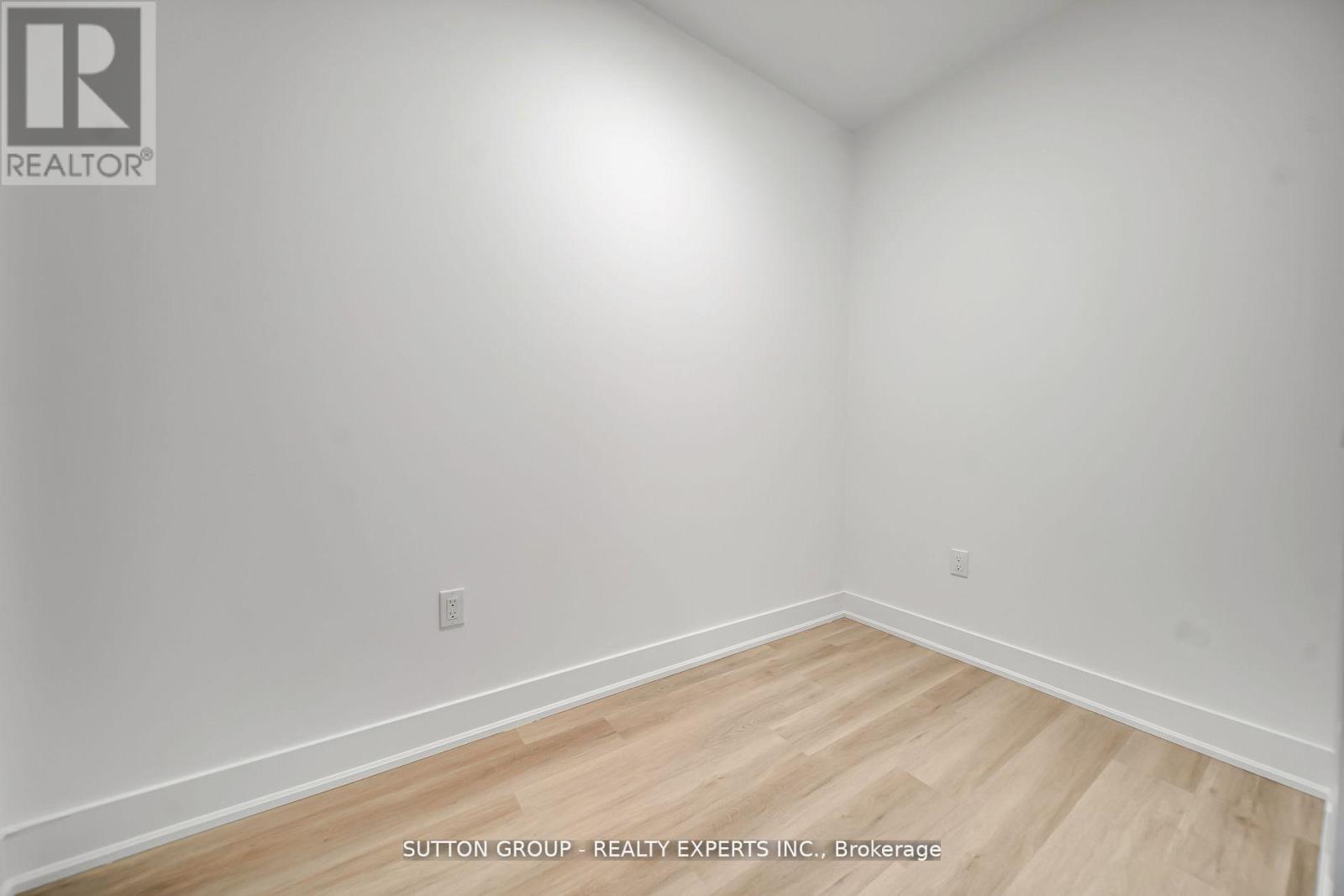 826 - 401 Shellard Lane, Brantford, Ontario  N3T 5L5 - Photo 24 - X12915434