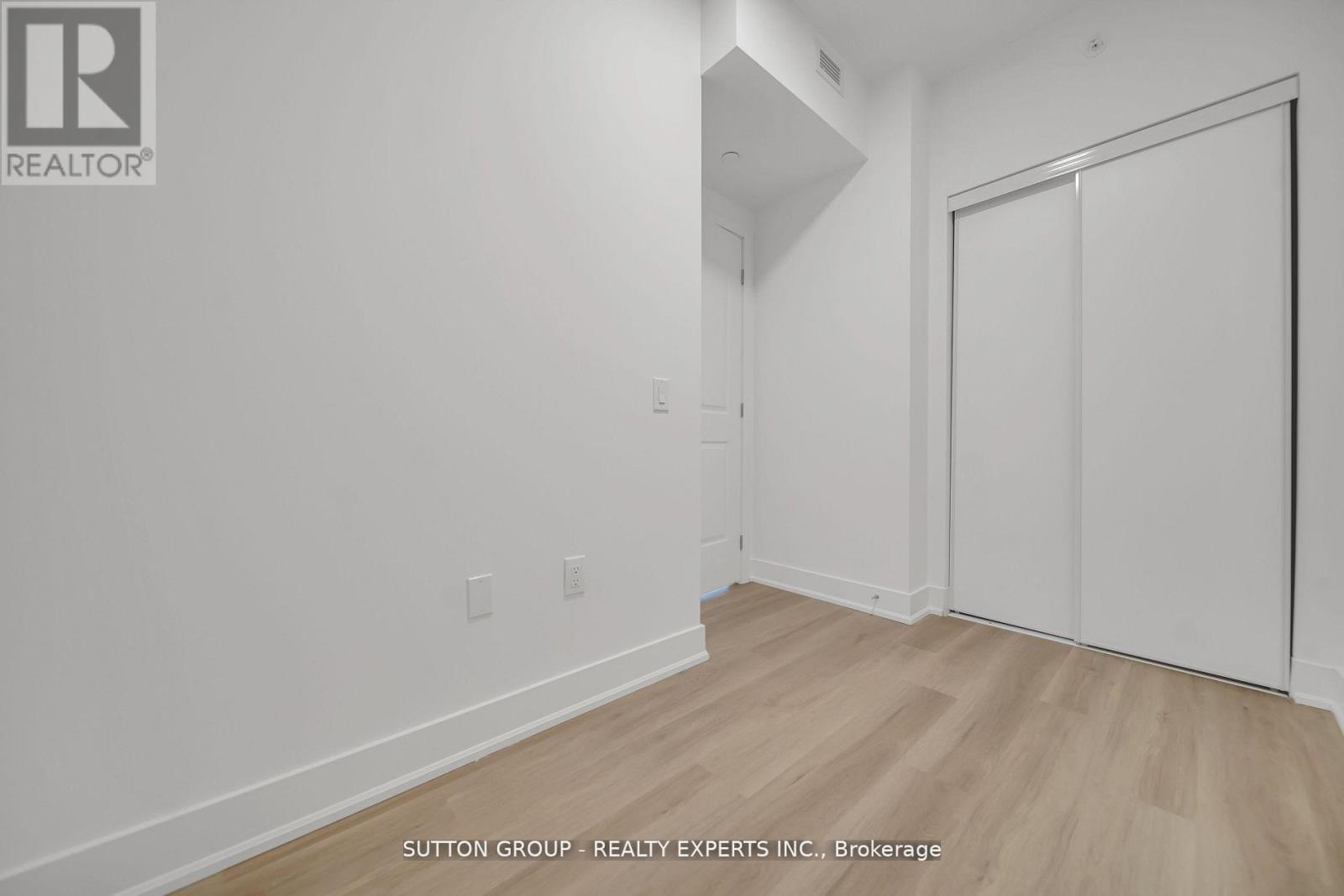 826 - 401 Shellard Lane, Brantford, Ontario  N3T 5L5 - Photo 25 - X12915434