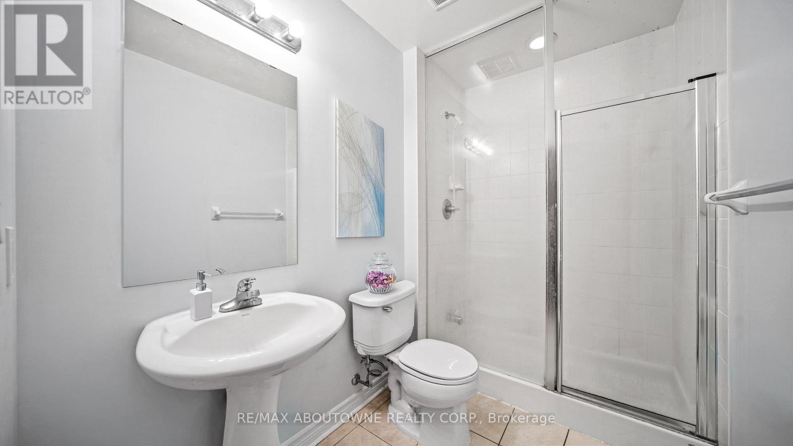 1609 - 388 Prince Of Wales Drive, Mississauga, Ontario  L5B 0A1 - Photo 9 - W12700182