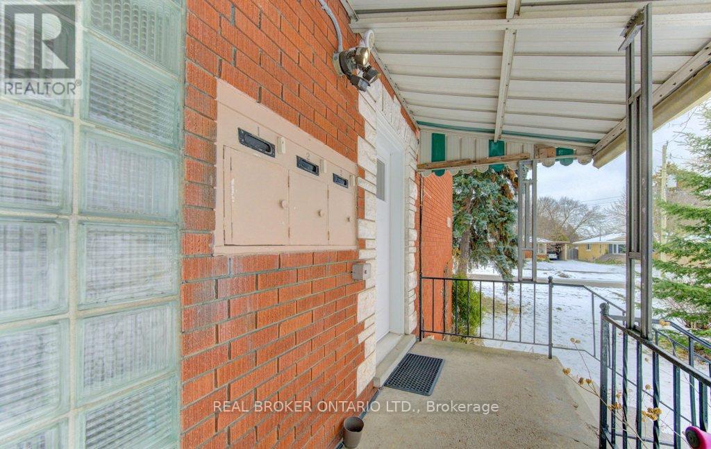 109 Eton Drive, Kitchener, Ontario  N2B 1N1 - Photo 39 - X12699584