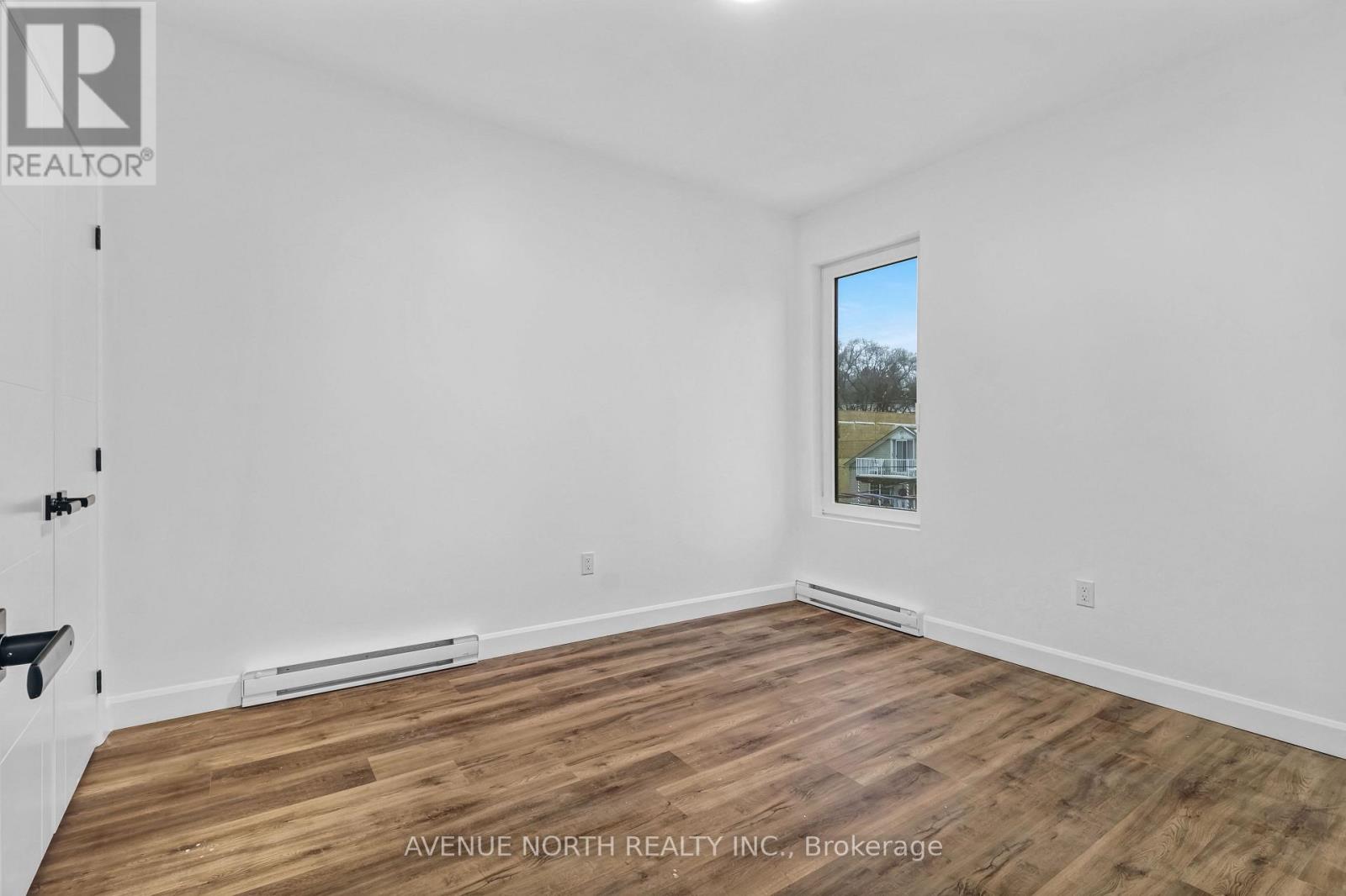 4 - 96 Jolliet Avenue, Ottawa, Ontario  K1L 5H2 - Photo 10 - X12606094