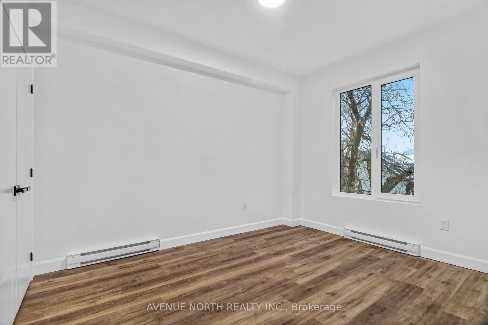 4 - 96 Jolliet Avenue, Ottawa, Ontario  K1L 5H2 - Photo 7 - X12606094