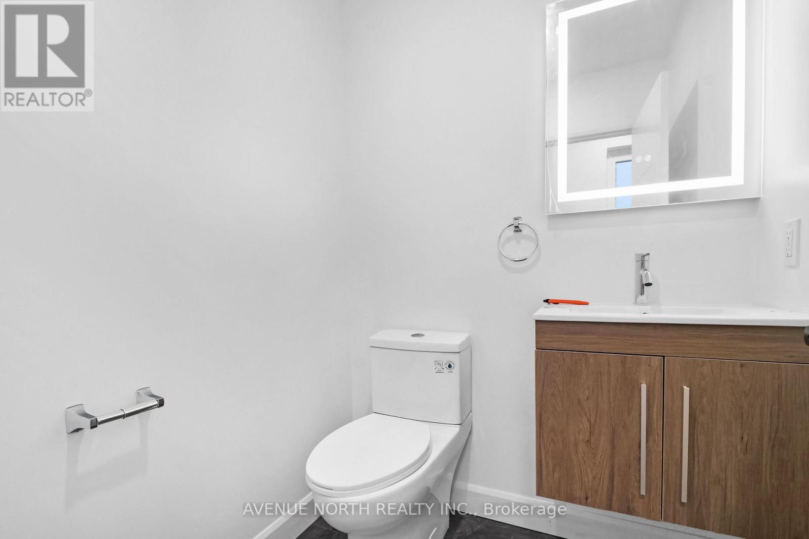 4 - 96 Jolliet Avenue, Ottawa, Ontario  K1L 5H2 - Photo 8 - X12606094