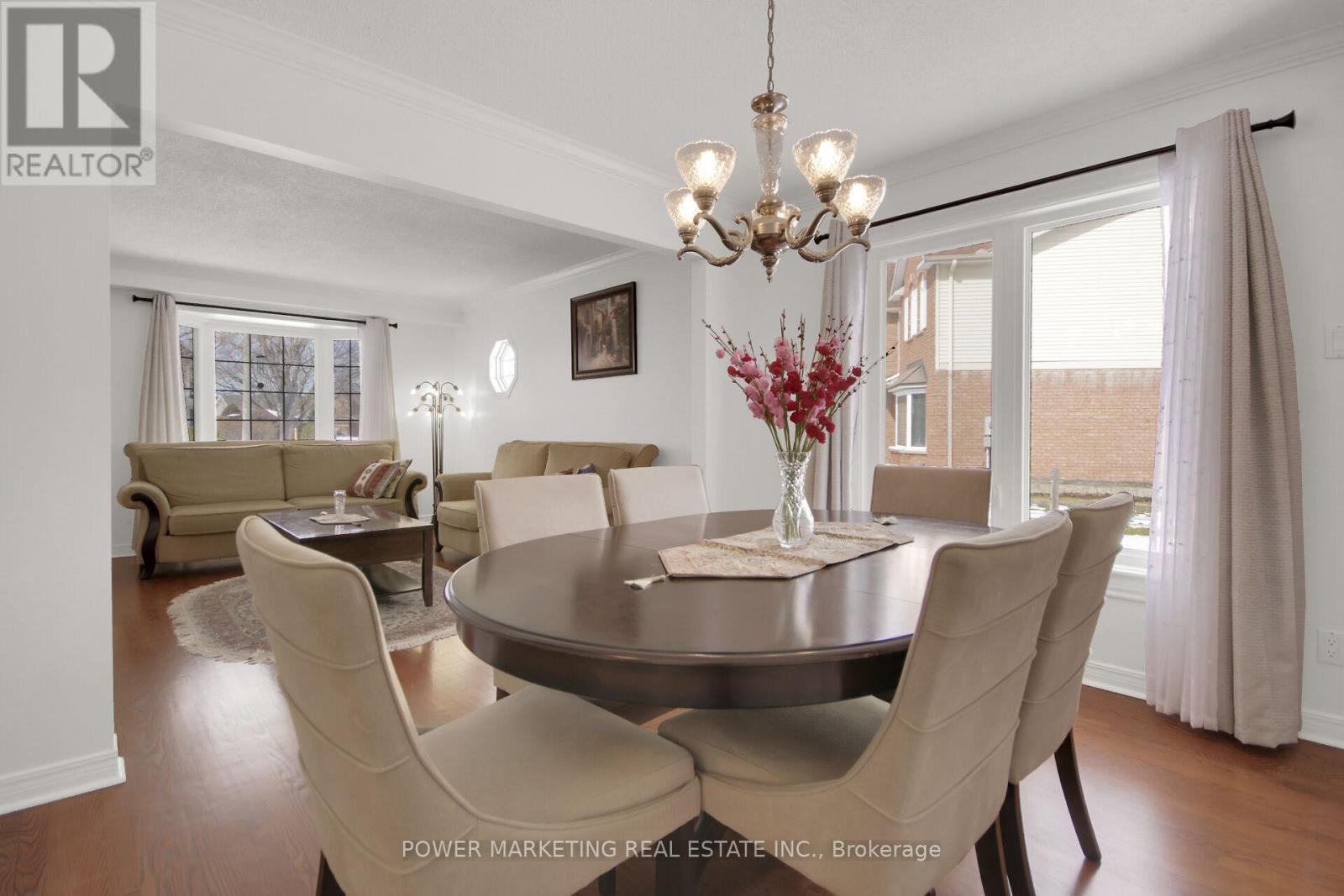 29 Taj Court, Ottawa, Ontario  K1G 5K7 - Photo 9 - X12914334