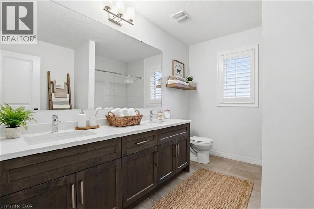 70 Quarry Park Drive, Kitchener, Ontario  N2B 0B2 - Photo 8 - 40814569