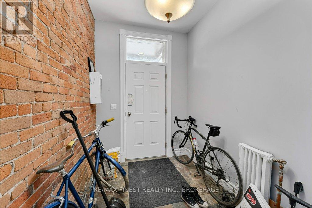 242 Brock Street, Kingston, Ontario  K7L 1S4 - Photo 4 - X12915596