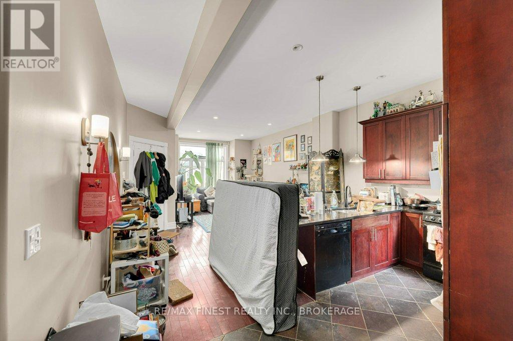 242 Brock Street, Kingston, Ontario  K7L 1S4 - Photo 9 - X12915596