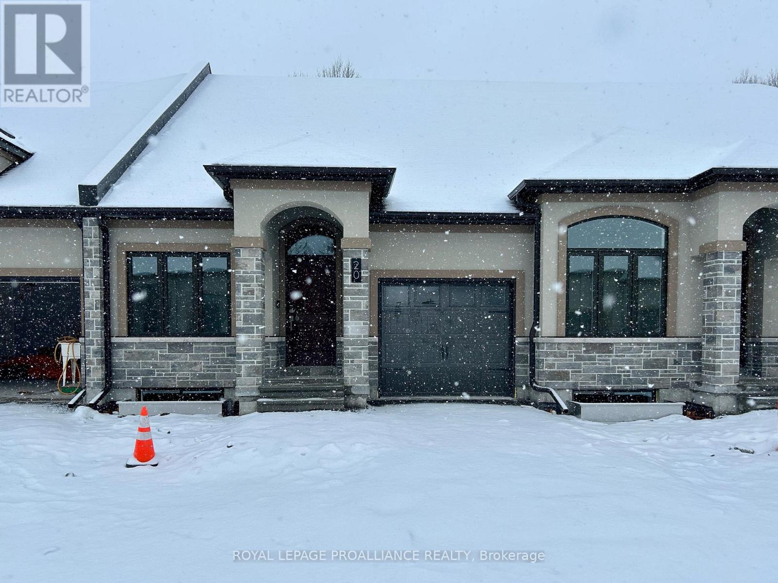 20 - 99 CLOVERLEAF DRIVE, Belleville, Ontario