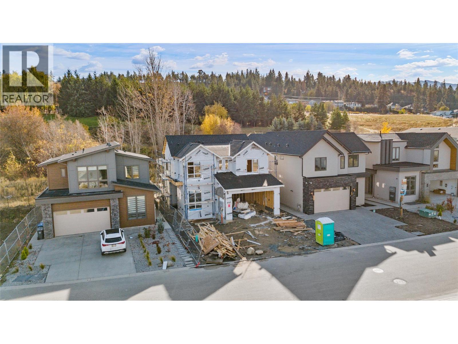 996 Bull Crescent, Kelowna, British Columbia  V1W 0B6 - Photo 3 - 10366954