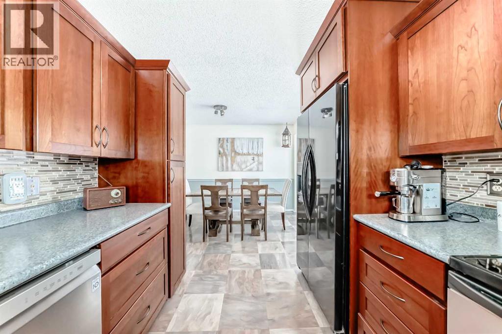 48 Midglen Way Se, Calgary, Alberta  T2X 1G4 - Photo 4 - A2290419