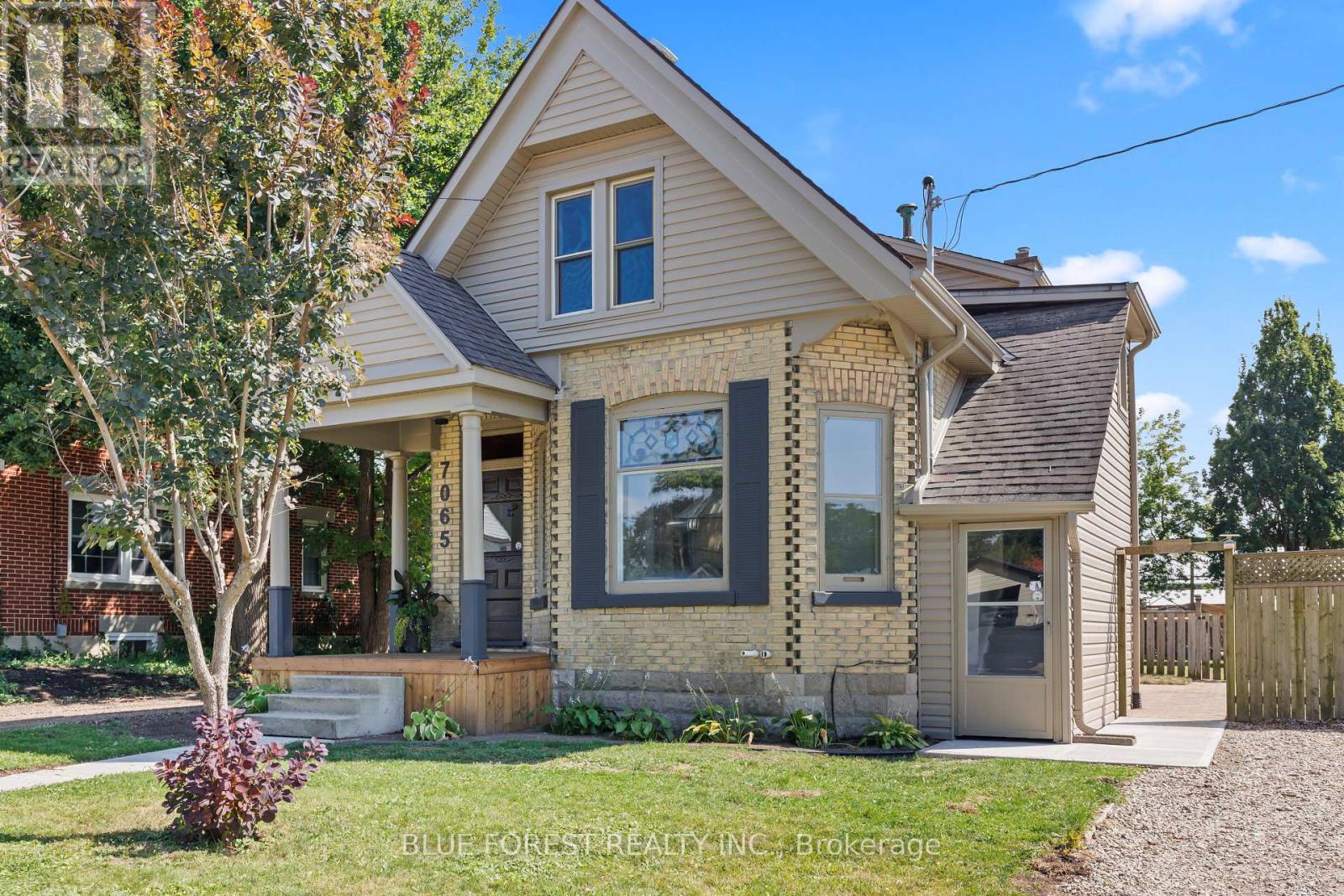 UPPER - 7065 LONGWOODS ROAD, London South, Ontario