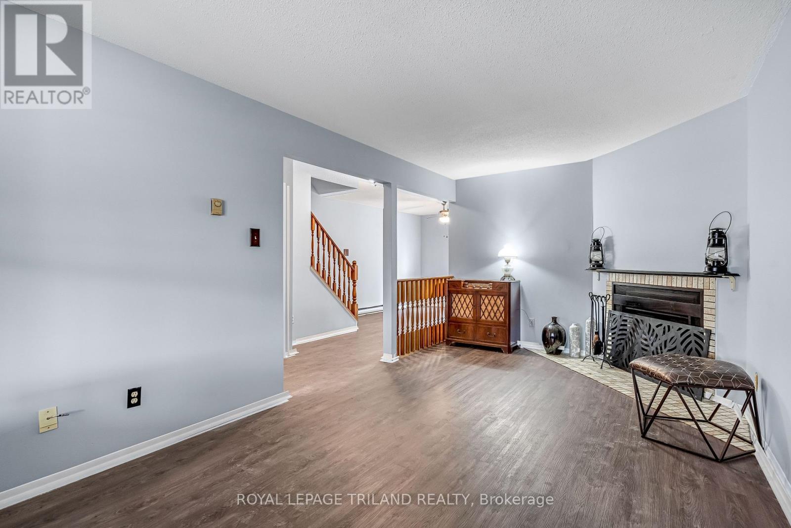 2 - 160 Conway Drive, London South, Ontario  N6E 3M4 - Photo 10 - X12915546