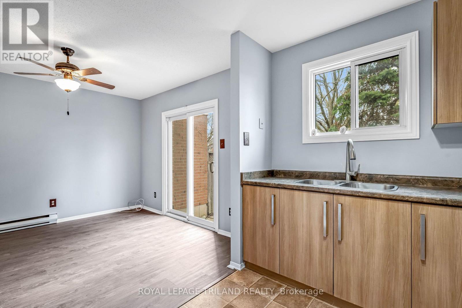 2 - 160 Conway Drive, London South, Ontario  N6E 3M4 - Photo 20 - X12915546