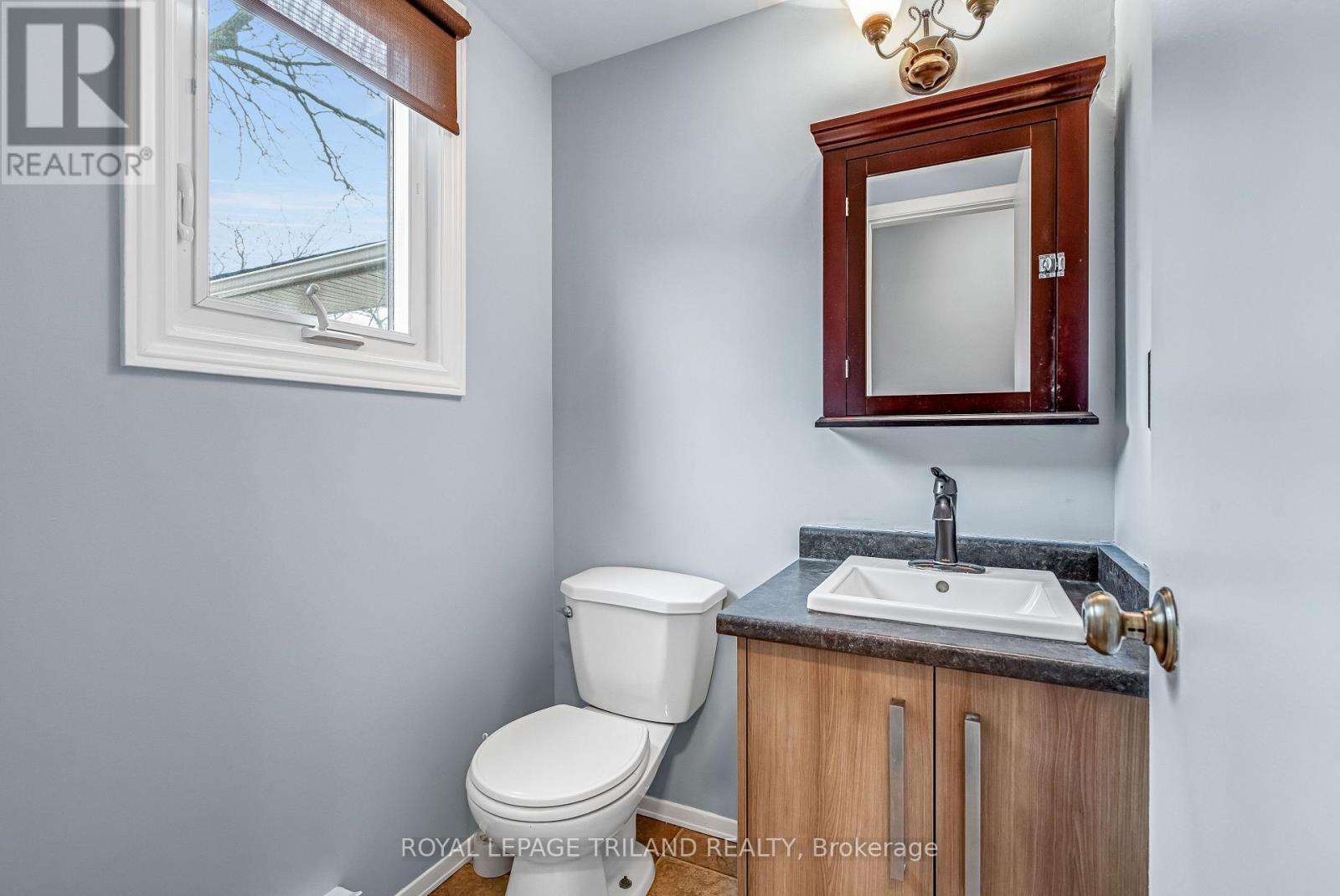 2 - 160 Conway Drive, London South, Ontario  N6E 3M4 - Photo 21 - X12915546