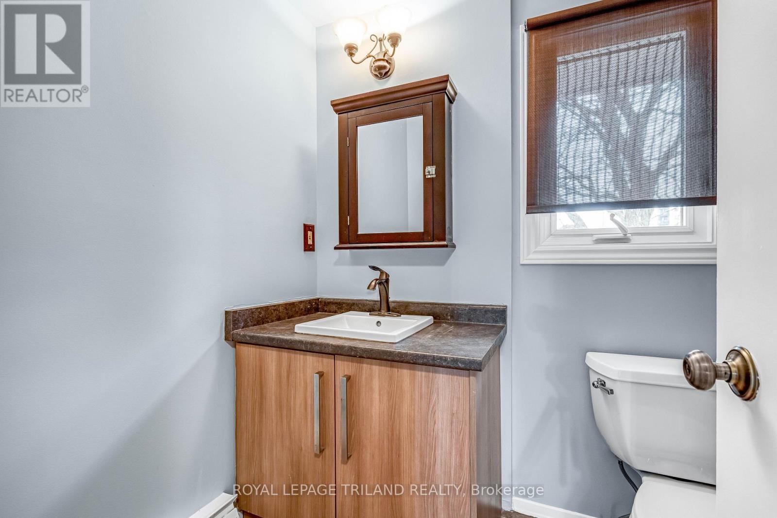 2 - 160 Conway Drive, London South, Ontario  N6E 3M4 - Photo 29 - X12915546