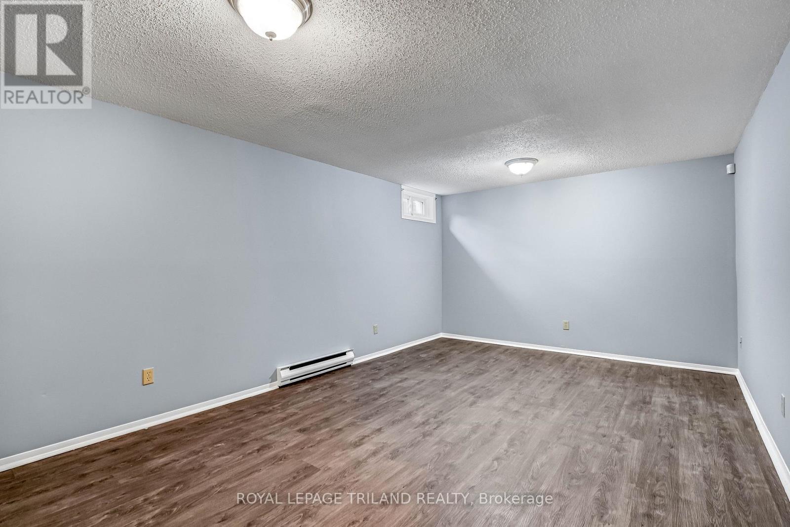 2 - 160 Conway Drive, London South, Ontario  N6E 3M4 - Photo 31 - X12915546