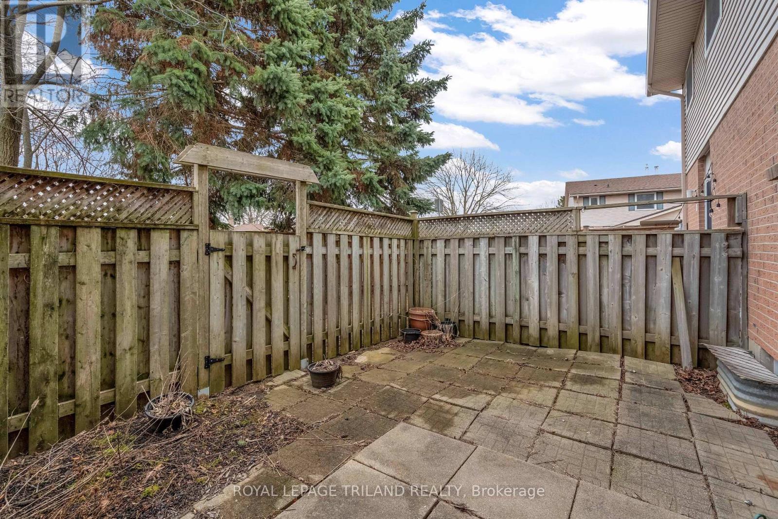 2 - 160 Conway Drive, London South, Ontario  N6E 3M4 - Photo 38 - X12915546
