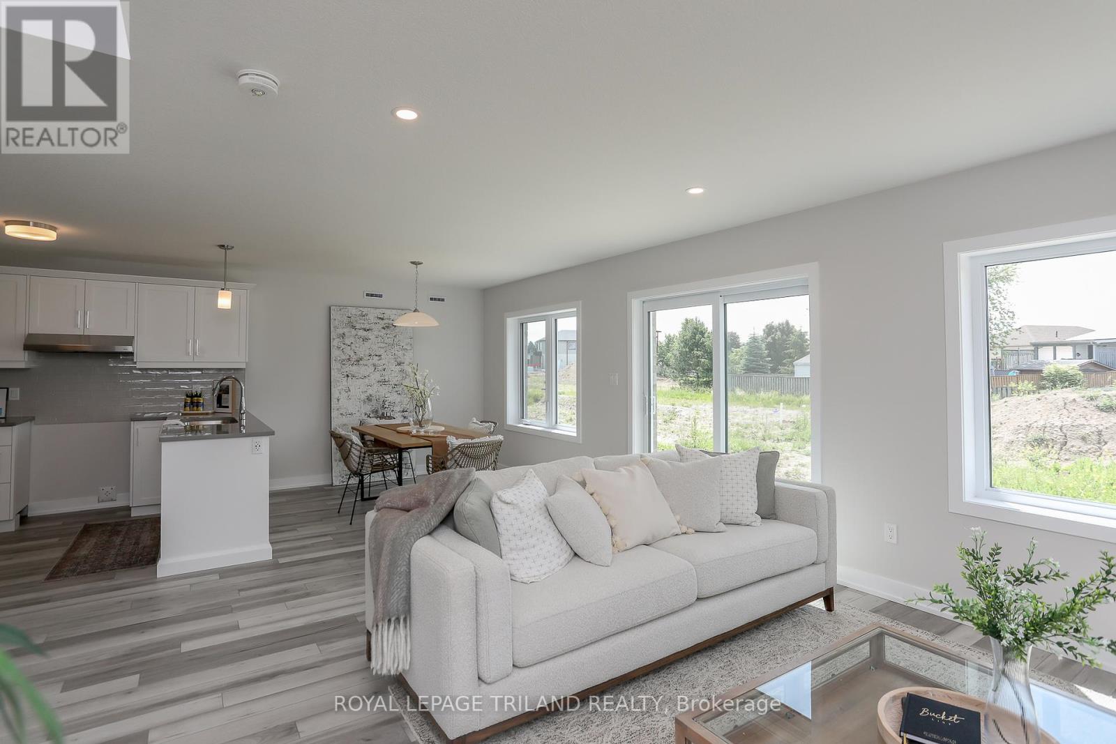 24 Harrow Lane, St. Thomas, Ontario  N5R 0P3 - Photo 12 - X12915572