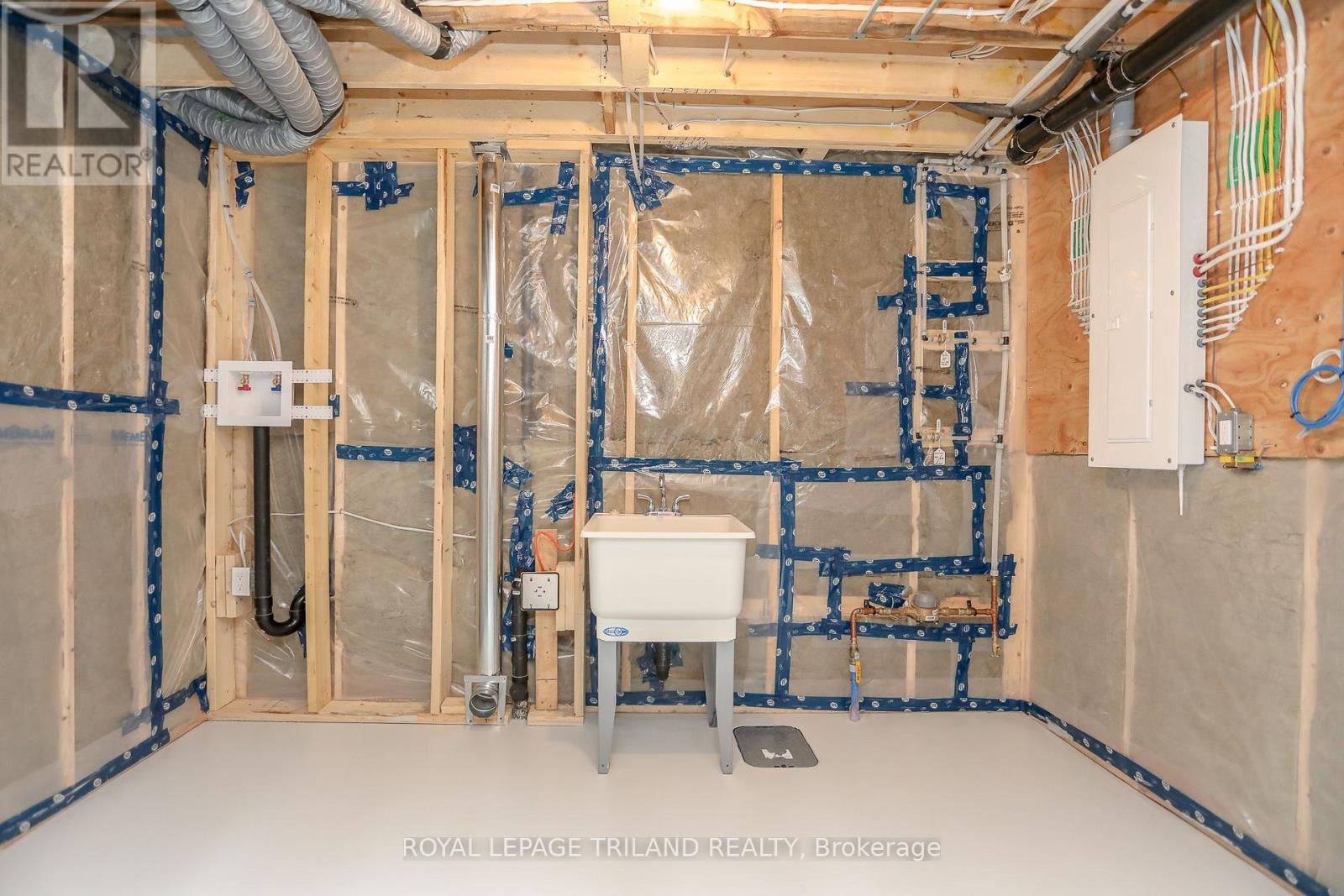 24 Harrow Lane, St. Thomas, Ontario  N5R 0P3 - Photo 36 - X12915572