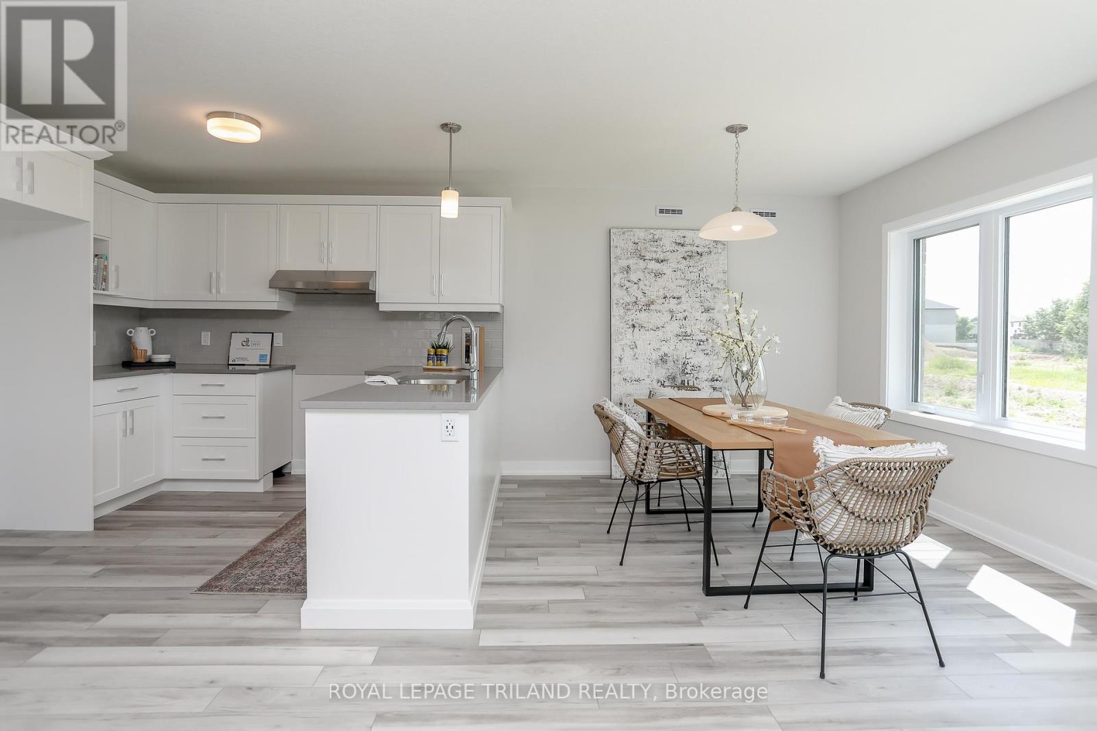 24 Harrow Lane, St. Thomas, Ontario  N5R 0P3 - Photo 8 - X12915572