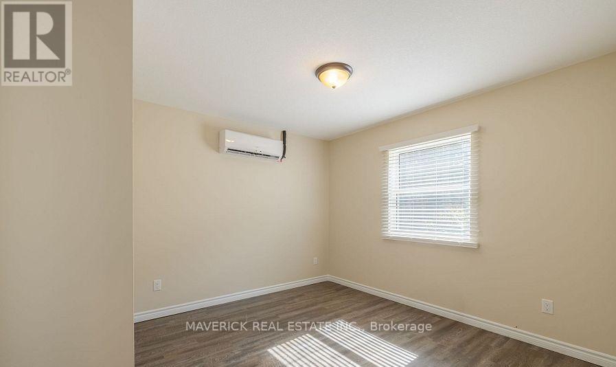 703 Regent Street, Strathroy-Caradoc, Ontario  N0L 1W0 - Photo 10 - X12915610