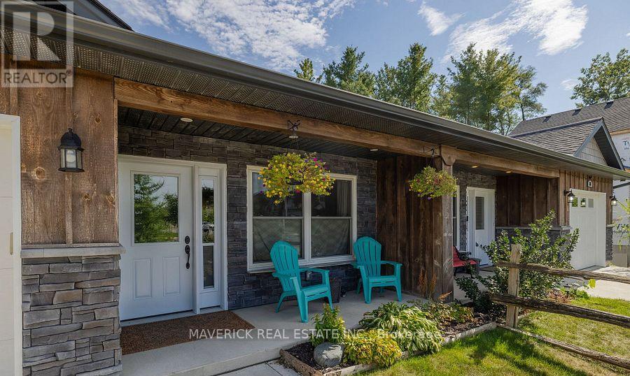 703 Regent Street, Strathroy-Caradoc, Ontario  N0L 1W0 - Photo 2 - X12915610