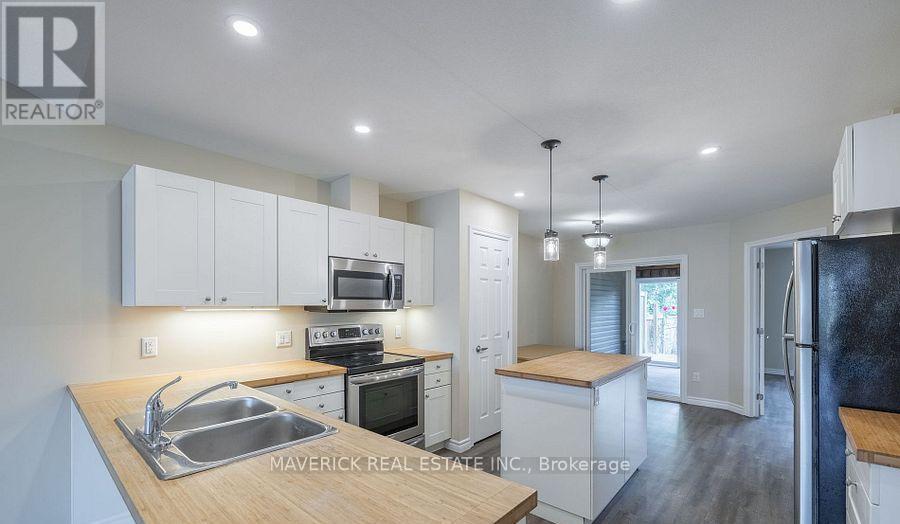 703 Regent Street, Strathroy-Caradoc, Ontario  N0L 1W0 - Photo 5 - X12915610