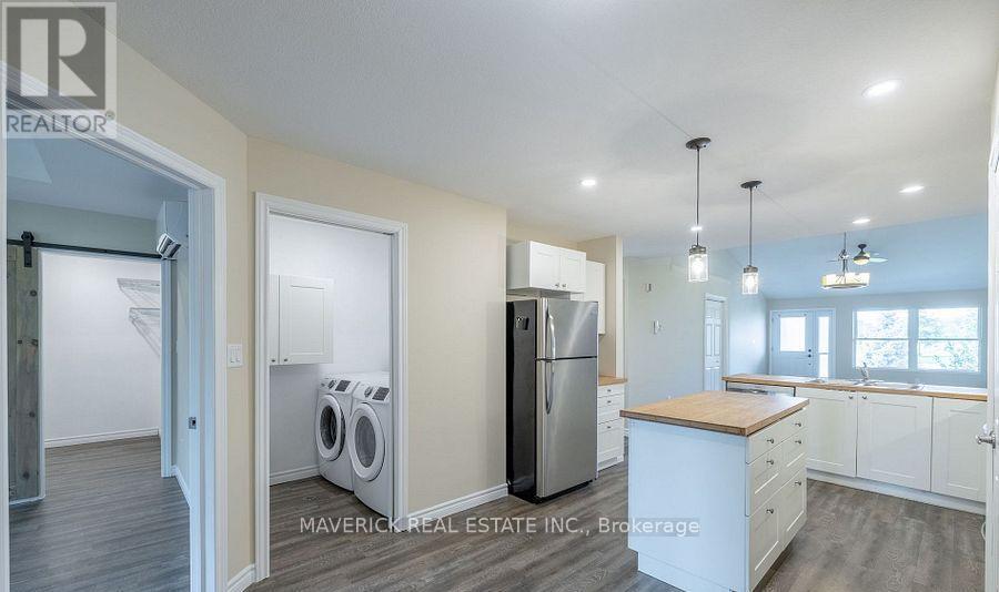 703 Regent Street, Strathroy-Caradoc, Ontario  N0L 1W0 - Photo 6 - X12915610