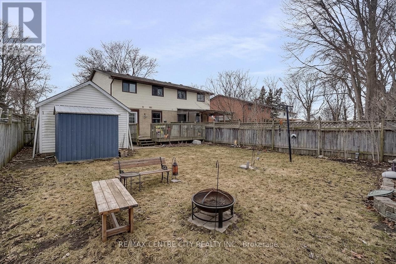 55 Mohegan Crescent, London East, Ontario  N5V 2X7 - Photo 25 - X12915632