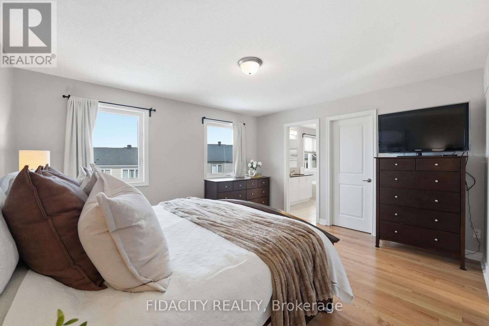 16 Sweetbay Circle, Ottawa, Ontario  K2S 0W8 - Photo 22 - X12915520