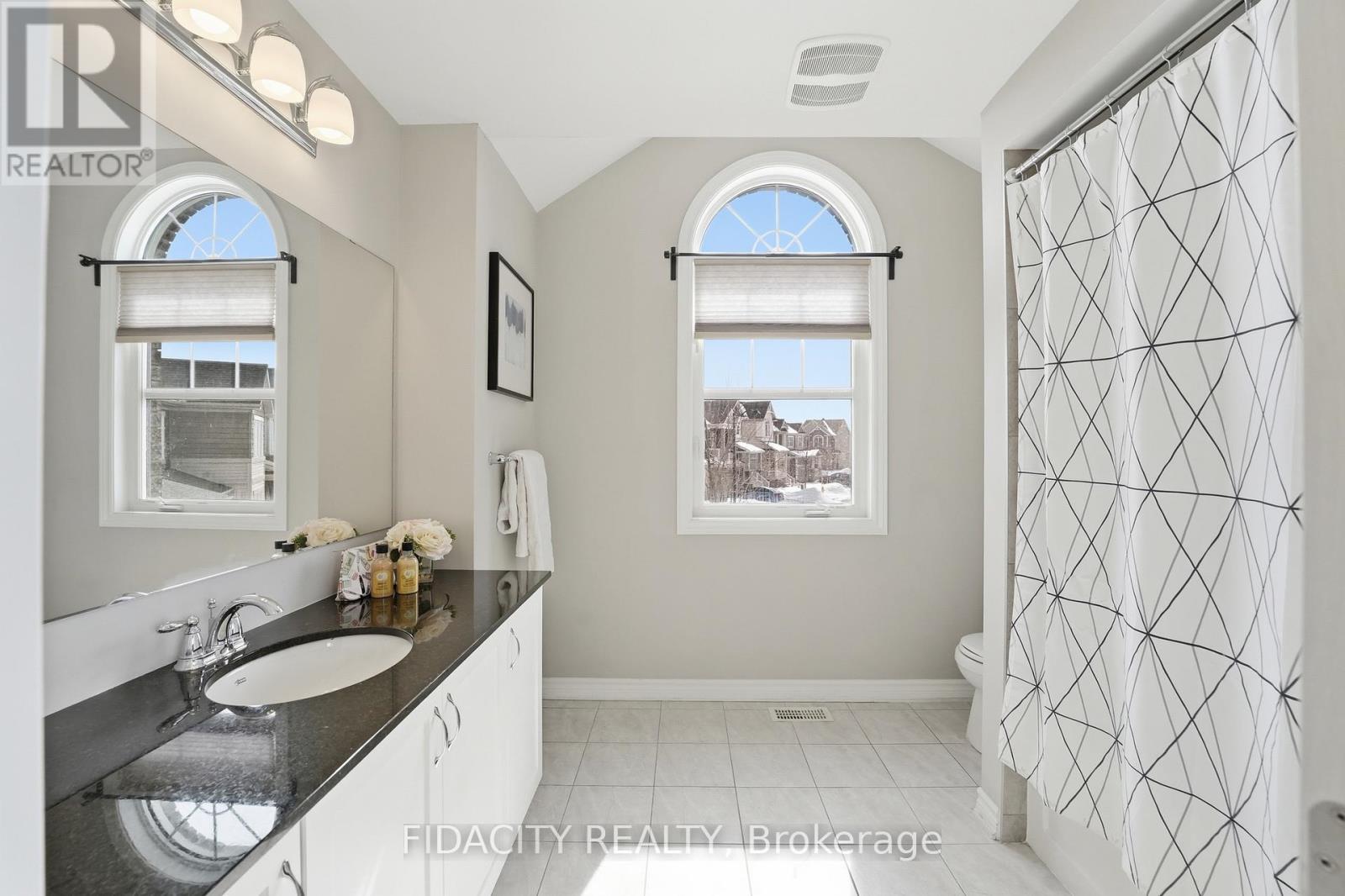 16 Sweetbay Circle, Ottawa, Ontario  K2S 0W8 - Photo 28 - X12915520