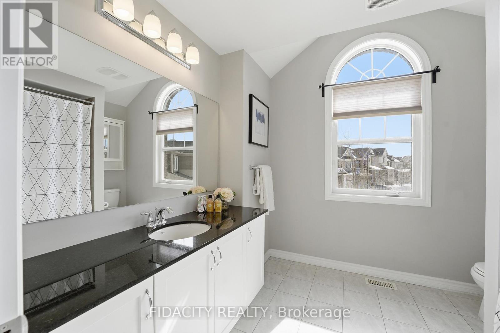 16 Sweetbay Circle, Ottawa, Ontario  K2S 0W8 - Photo 29 - X12915520