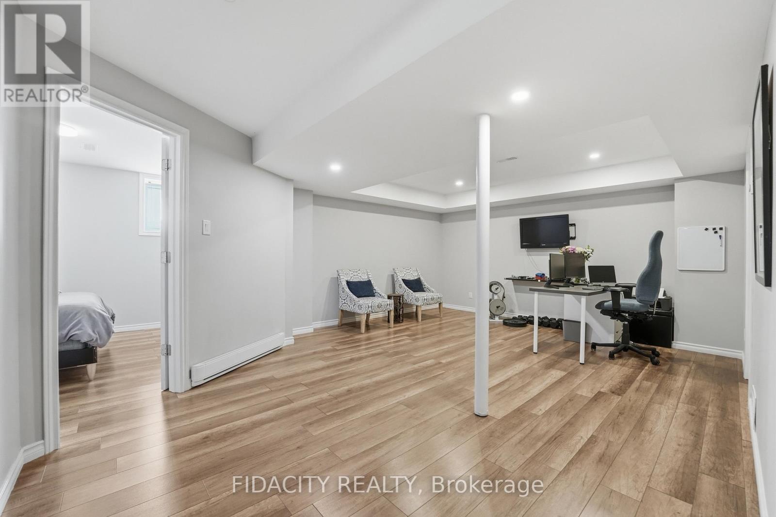 16 Sweetbay Circle, Ottawa, Ontario  K2S 0W8 - Photo 31 - X12915520