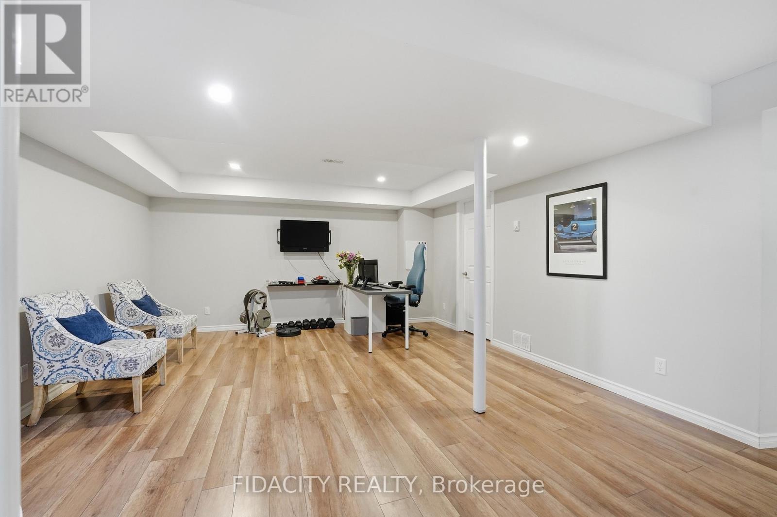 16 Sweetbay Circle, Ottawa, Ontario  K2S 0W8 - Photo 32 - X12915520