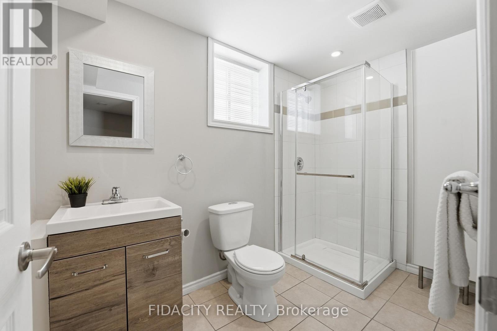 16 Sweetbay Circle, Ottawa, Ontario  K2S 0W8 - Photo 36 - X12915520