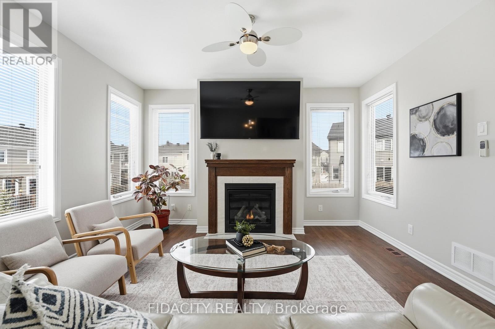 16 Sweetbay Circle, Ottawa, Ontario  K2S 0W8 - Photo 8 - X12915520