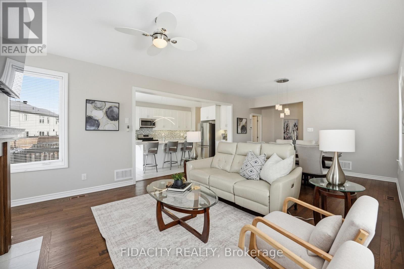 16 Sweetbay Circle, Ottawa, Ontario  K2S 0W8 - Photo 9 - X12915520