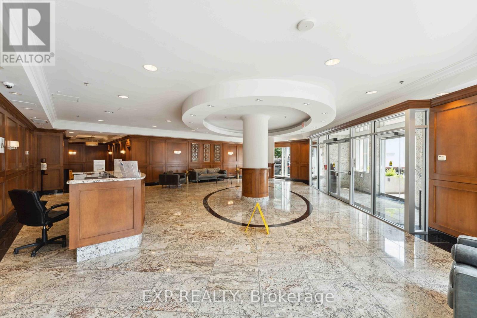 195 Besserer Street, Ottawa, Ontario  K1N 0B6 - Photo 5 - X12915532