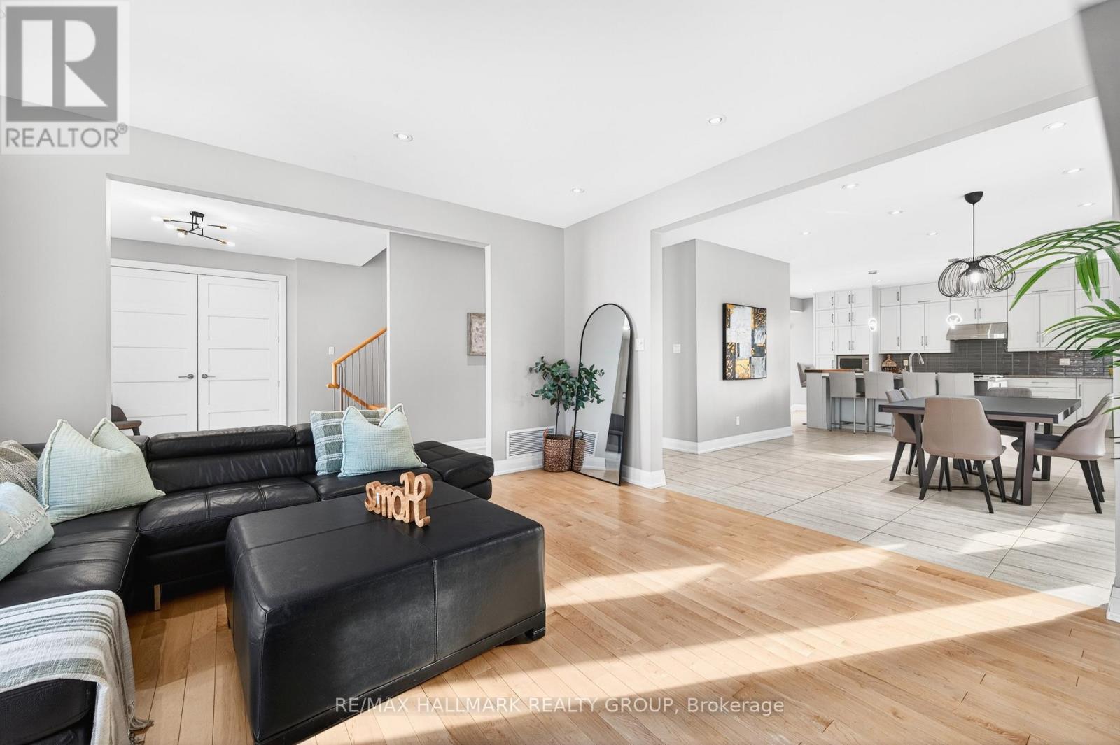 114 Rita Avenue, Ottawa, Ontario  K2G 2H3 - Photo 6 - X12915540