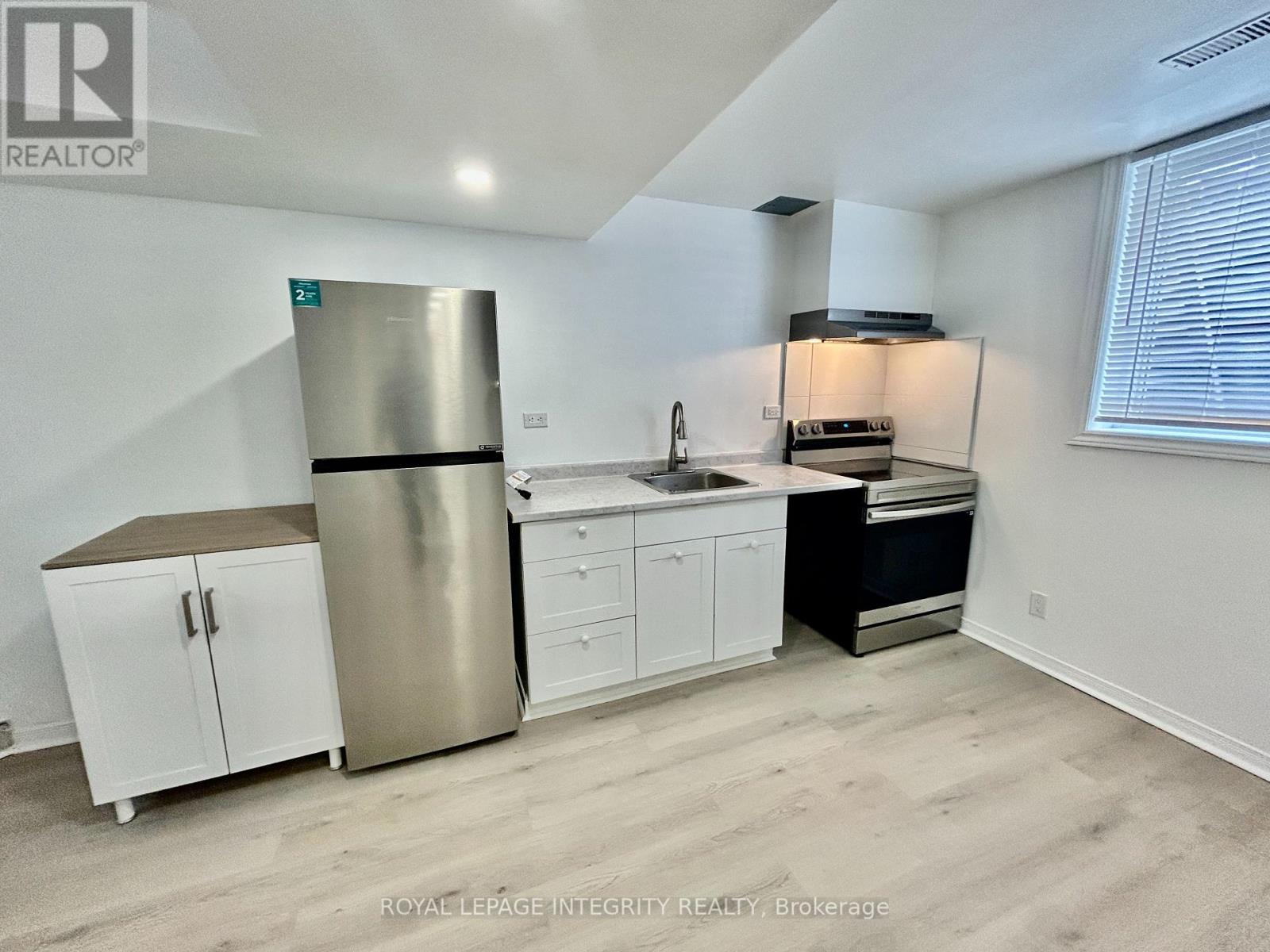 A - 1843 Prestwick Drive, Ottawa, Ontario  K1E 2R7 - Photo 8 - X12915542