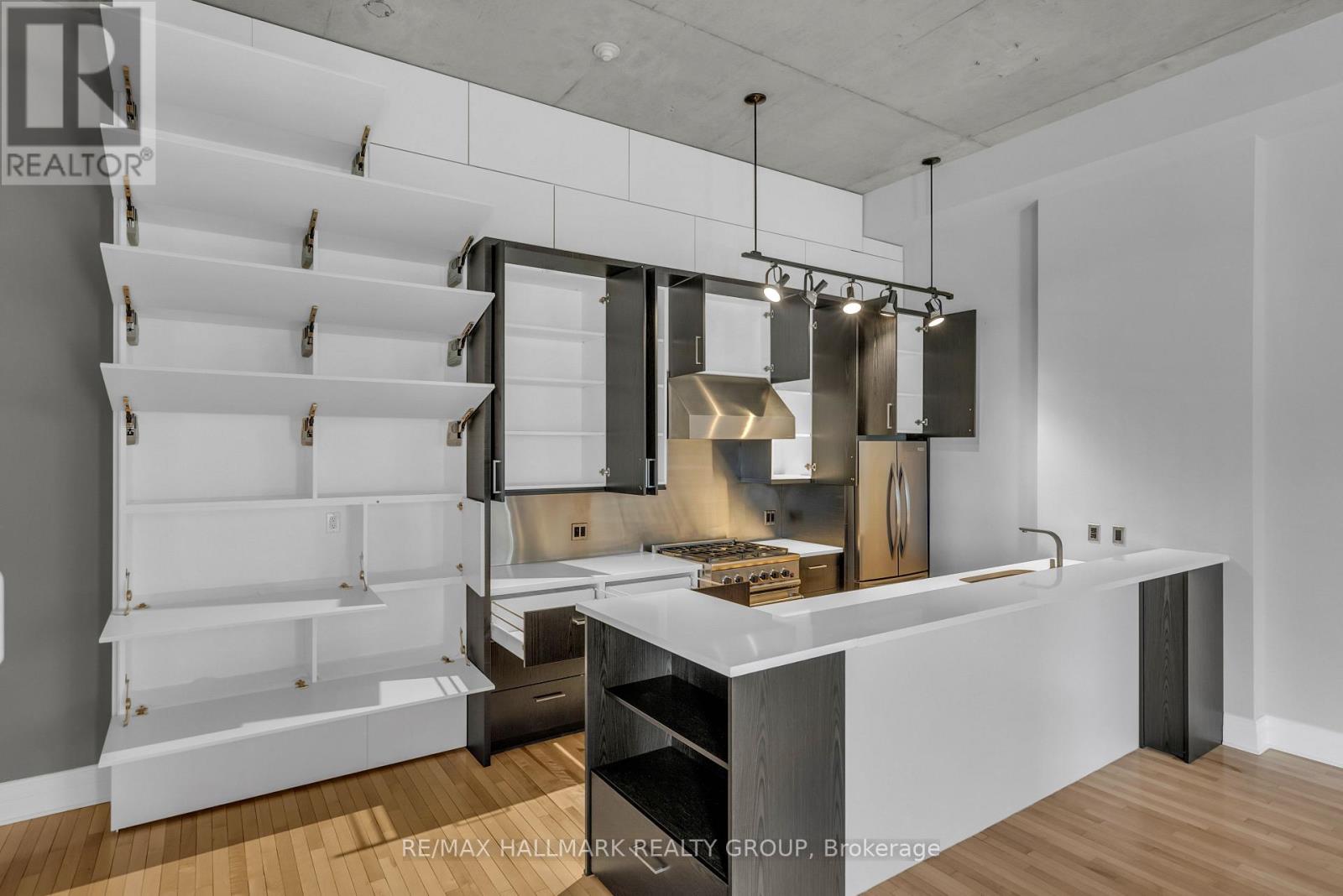 206 - 420 Berkley Avenue, Ottawa, Ontario  K2A 4H5 - Photo 13 - X12915584