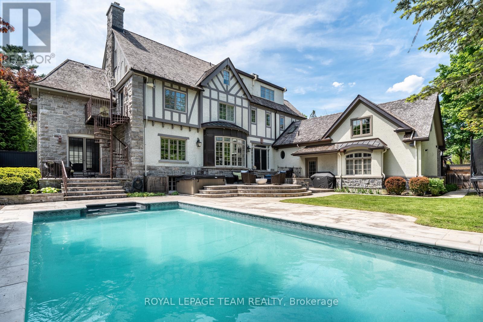 480 Manor Avenue, Ottawa, Ontario  K1M 0H9 - Photo 3 - X12915620