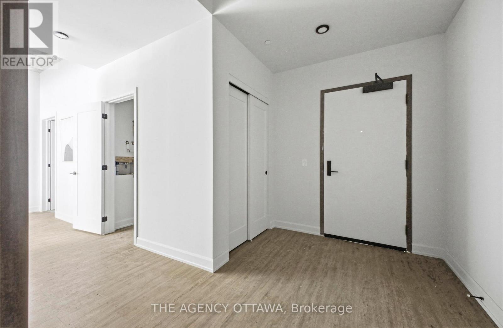 404 - 56 Bayswater Avenue, Ottawa, Ontario  K1Y 2E9 - Photo 2 - X12915644