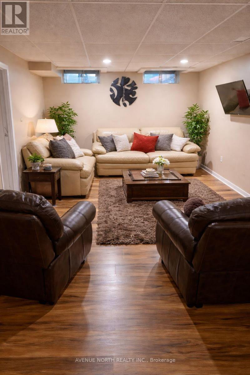 1533 Burningtree Court, Ottawa, Ontario  K1C 5C8 - Photo 10 - X12915660